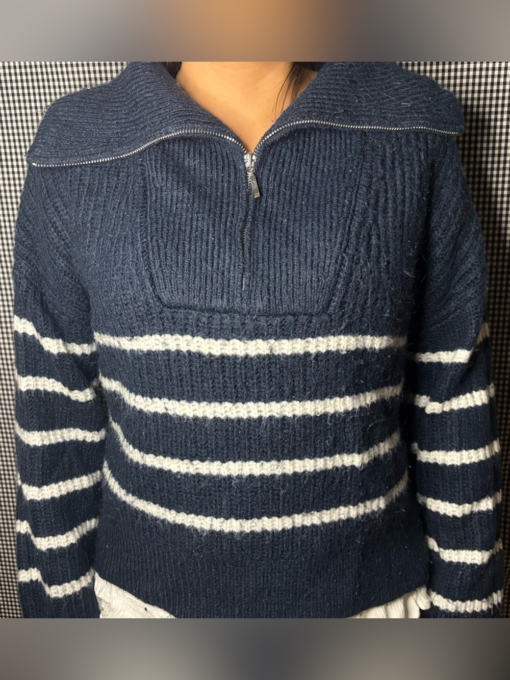 Abercrombie & Fitch Navy and White Striped V-Neck Half-Zip Sweater